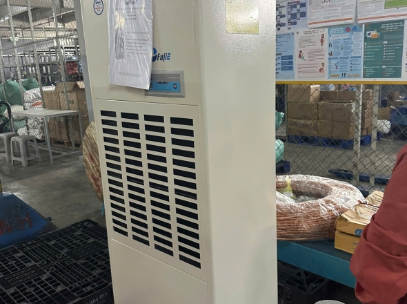 Giao máy hút ẩm công nghiệp cho nhà máy sản xuất giầy nike