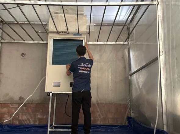 Giao Máy Hút Ẩm Công Nghiệp Cho Cơ Sở Sản Xuất Hồng Treo Gió ở Lâm Đồng