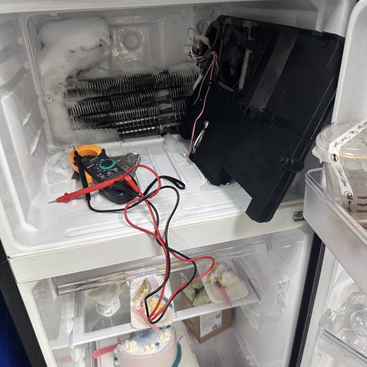 Sửa Tủ Lạnh Ngăn Đông Vẫn Đông Đá Nhưng Ngăn Mát Không Lạnh